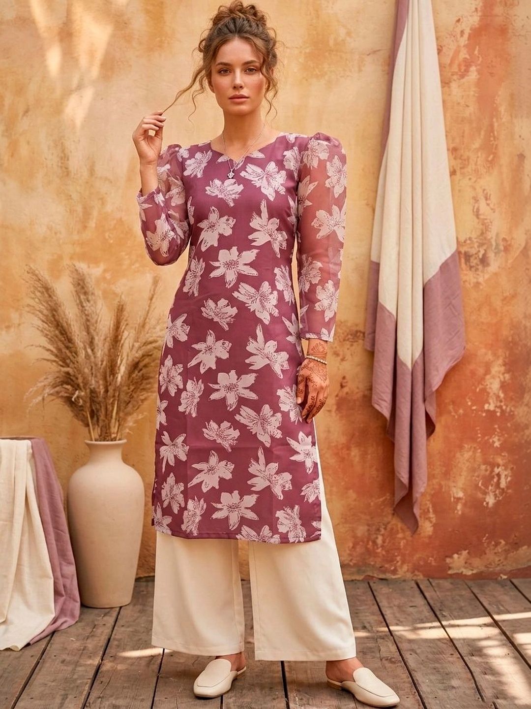 LIPS CROWN Floral Printed V-Neck Kurti-picture-23