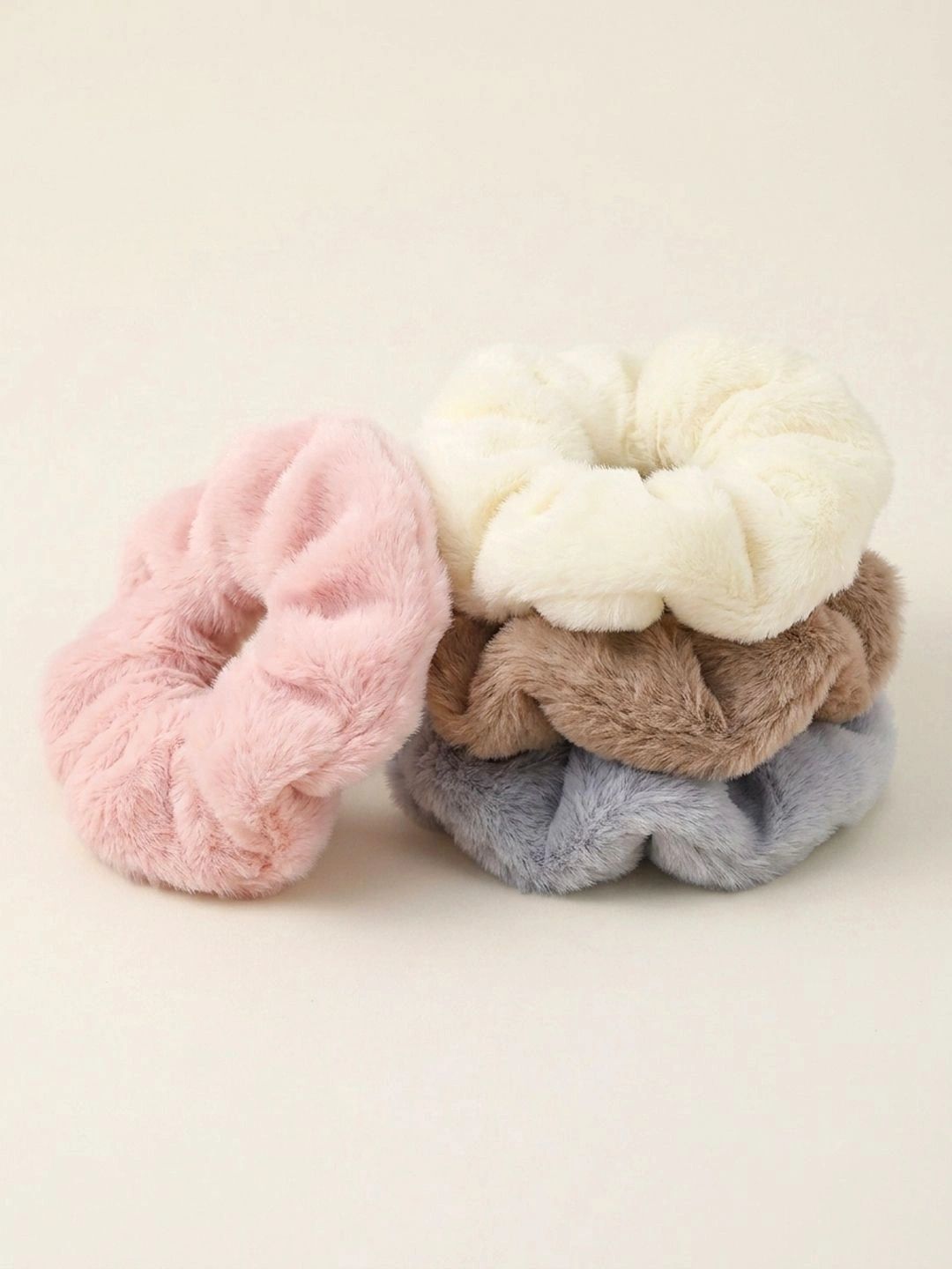 Caprese Women Set of 4 Fur Ponytail Holders-picture-18