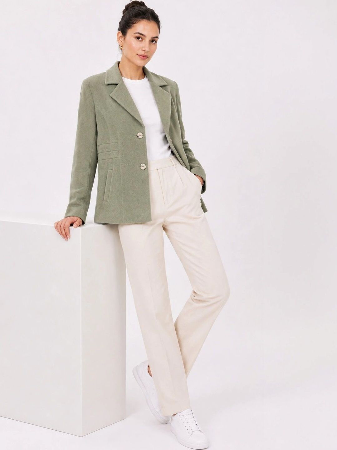 The Roadster Lifestyle Co Women Notched Lapel Single-Breasted Blazers-picture-38