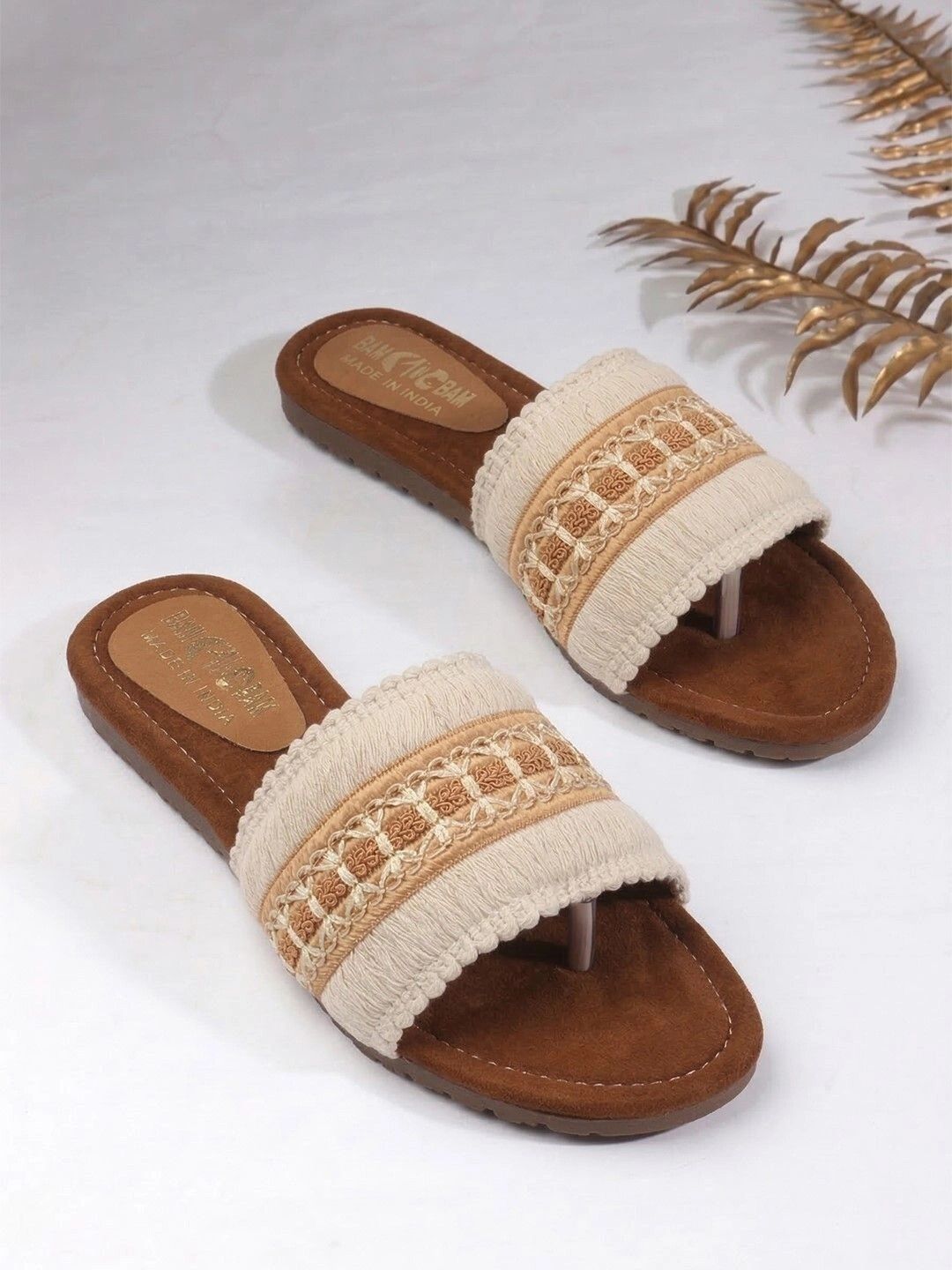 bam bam Women Embellished Open Toe Flats with Embroidered-picture-53