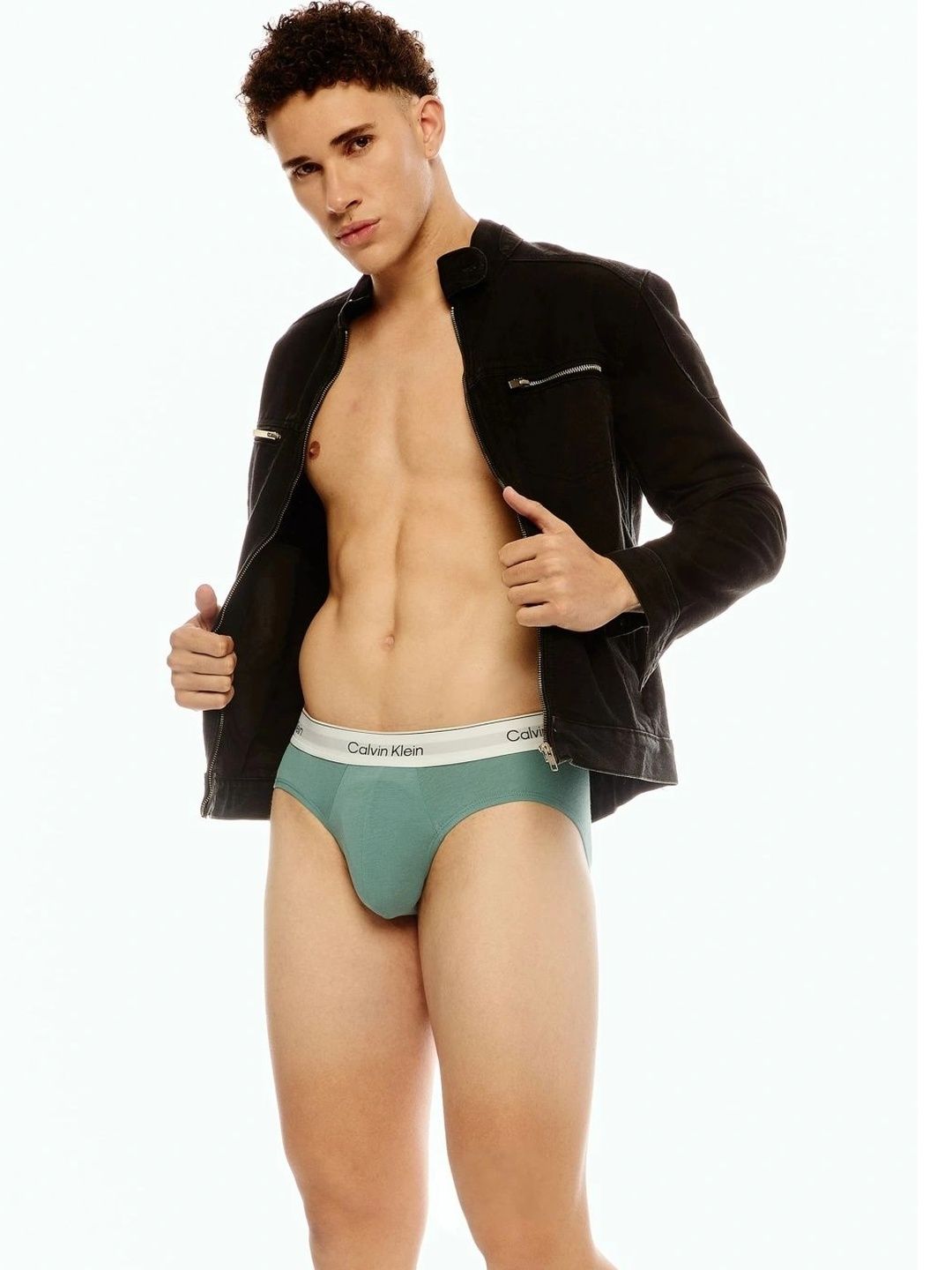 Calvin Klein Underwear Men Pack of 3 Cotton Bikini-picture-40