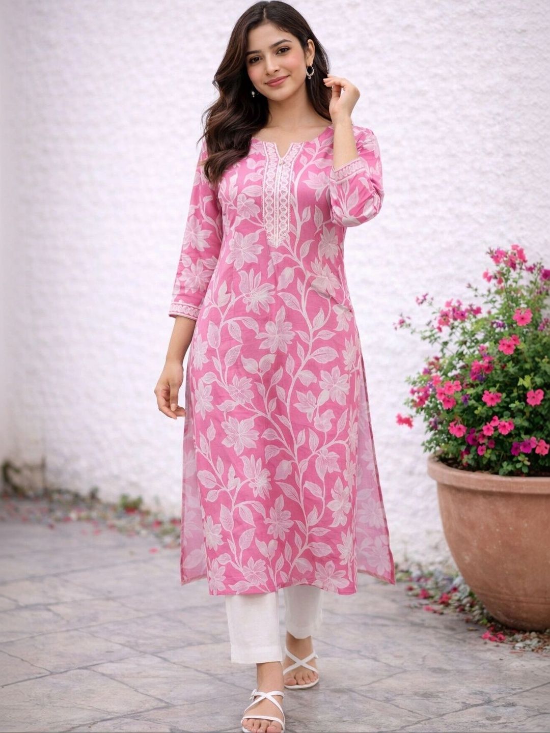 Merira Women Floral Printed Indie Florals Kurta-picture-12