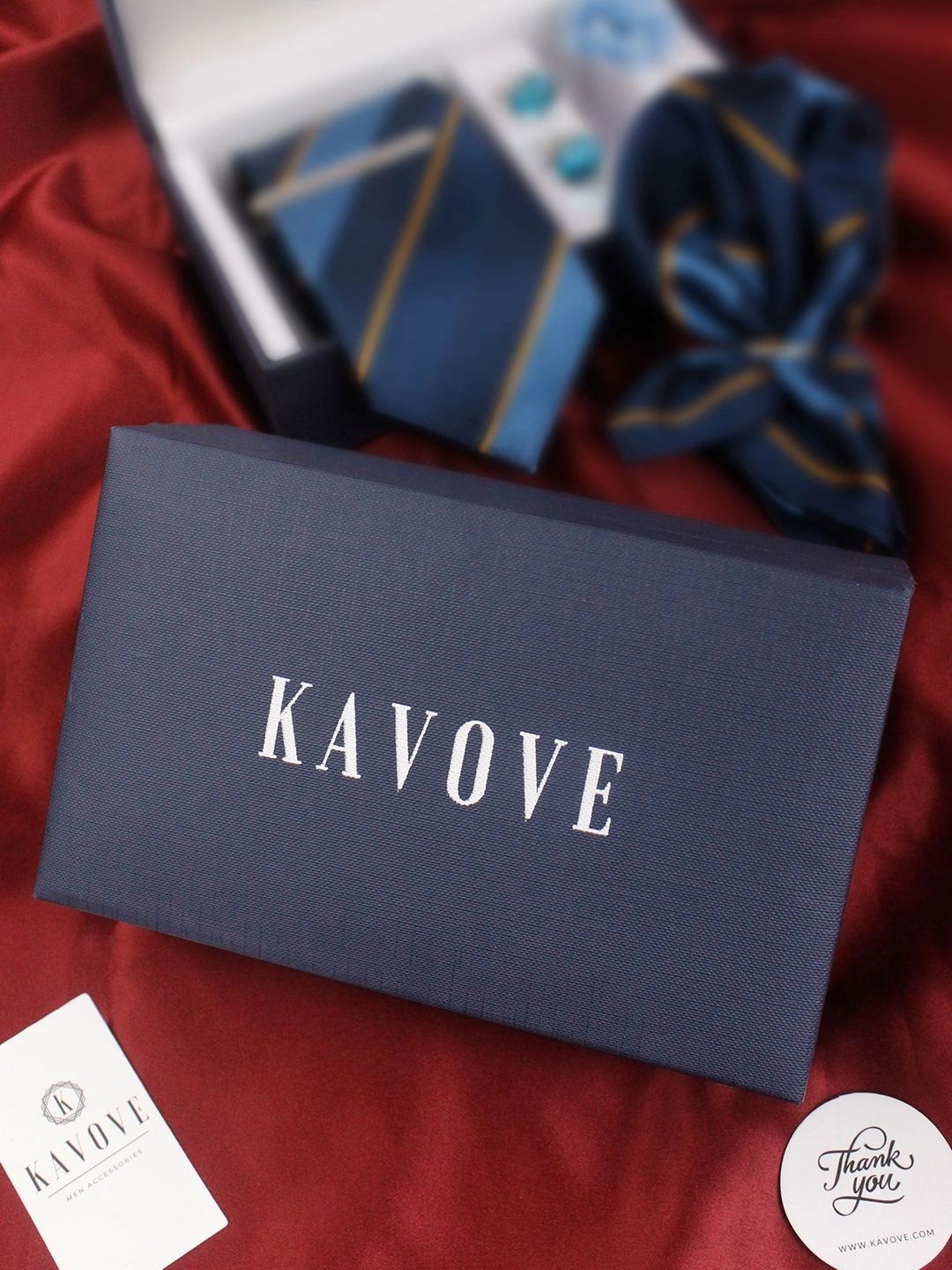 Kavove Men Striped Broad Tie-picture-38