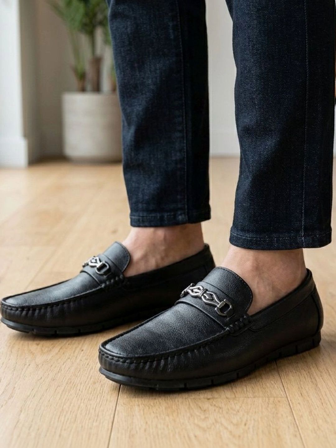albania Men Textured Driving Shoes-image-48