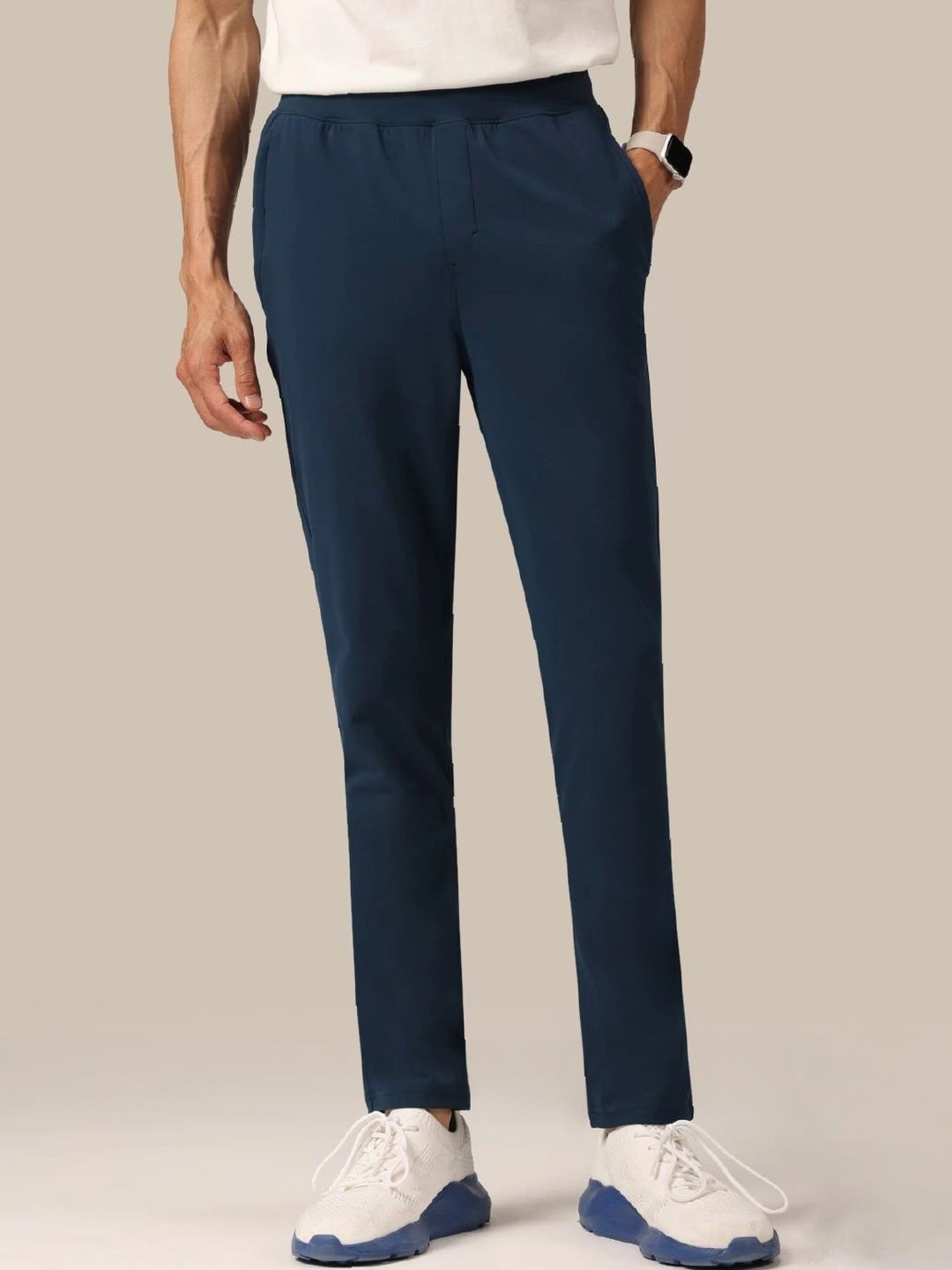 Blissclub Men Relaxed Fit Training Joggers-picture-15