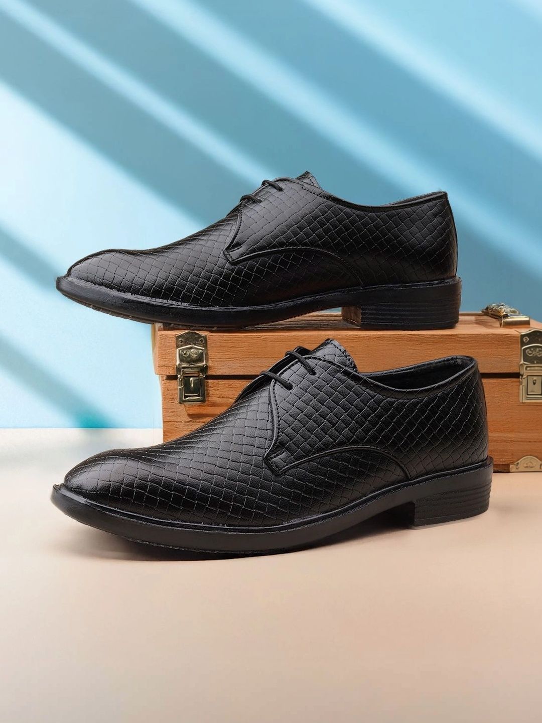 Woakers Men Textured Formal Derbys-image-34