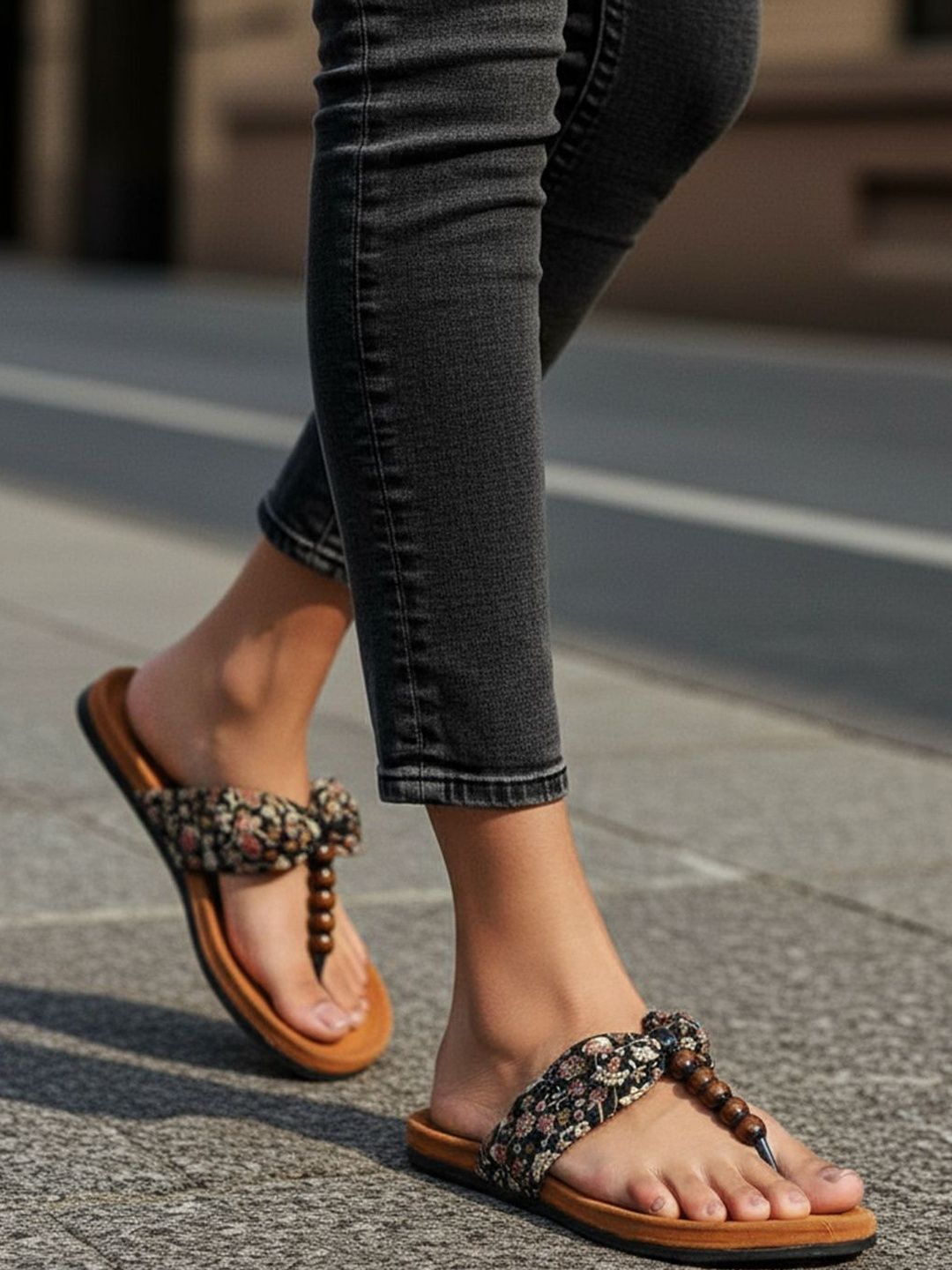 glitchez Women Printed Open Toe Flats-picture-19