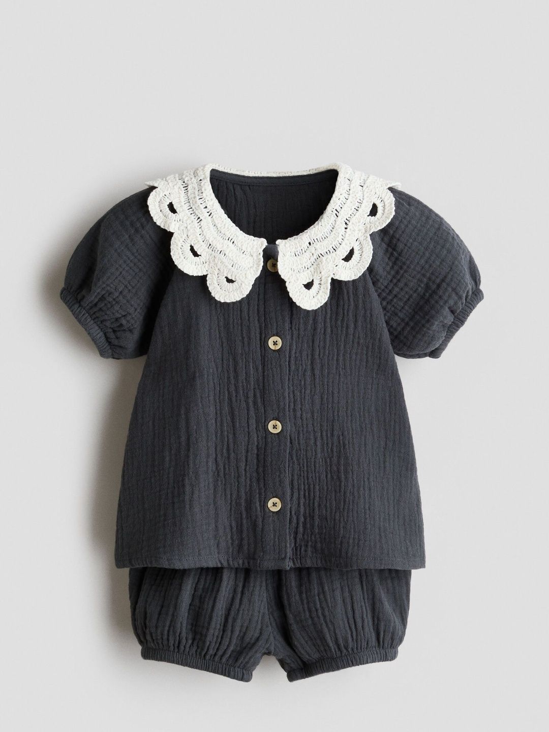 H&M Peter Pan Collar Puff Sleeve Top-picture-56