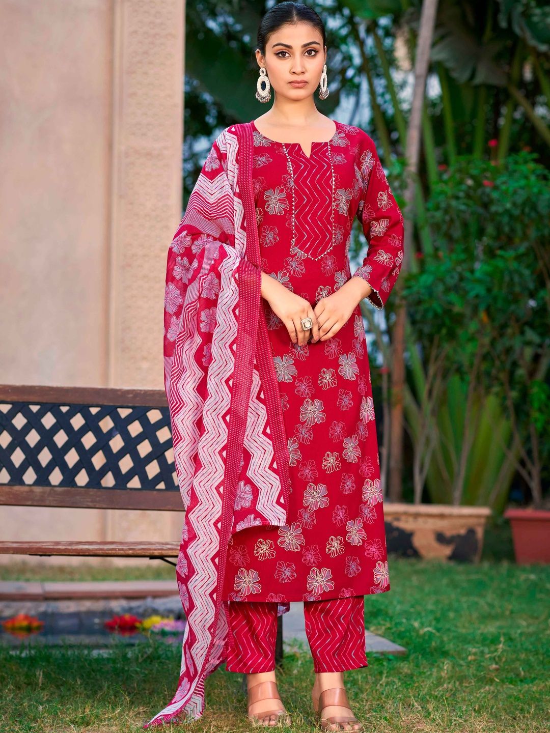 Moda Rapido Women Floral Printed Regular Kurta with Trousers & With Dupatta-picture-19