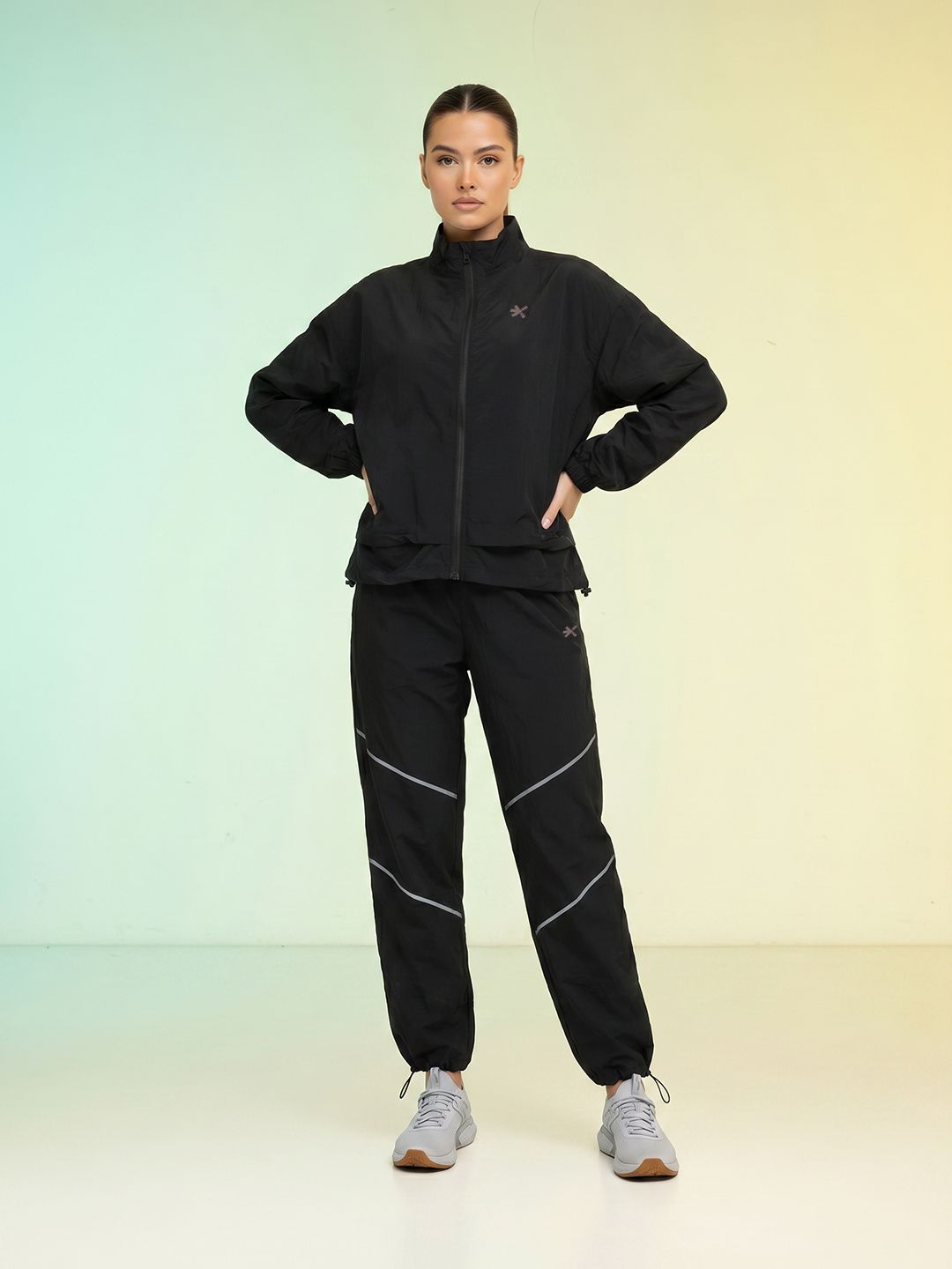HRX by Hrithik Roshan Women Mid-Rise Running Track Suits-picture-17