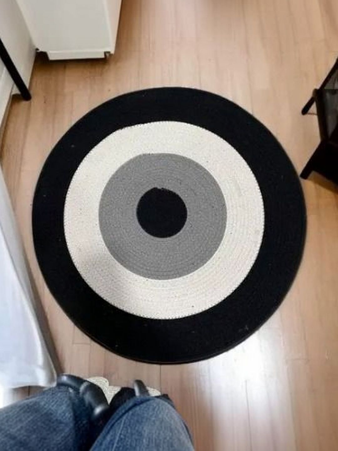 Siya Textiles Black & White Round Jute Cotton Carpet-picture-22