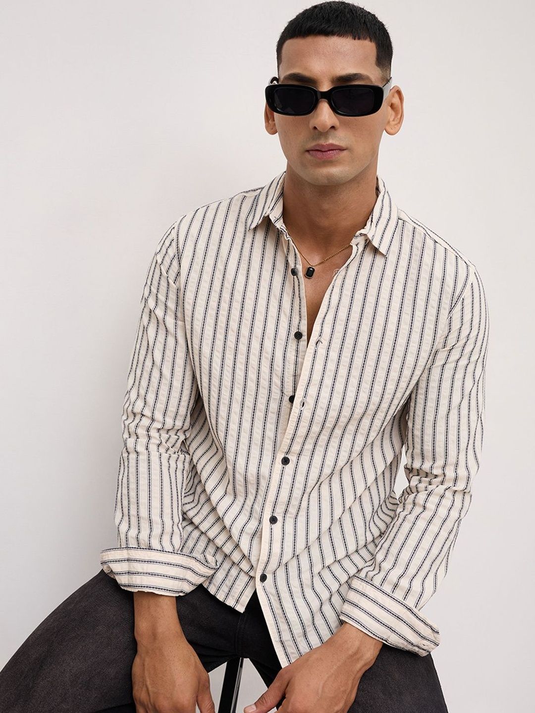 VASTRADO Luxe White & Navy Embroidered Striped Shirt-picture-40