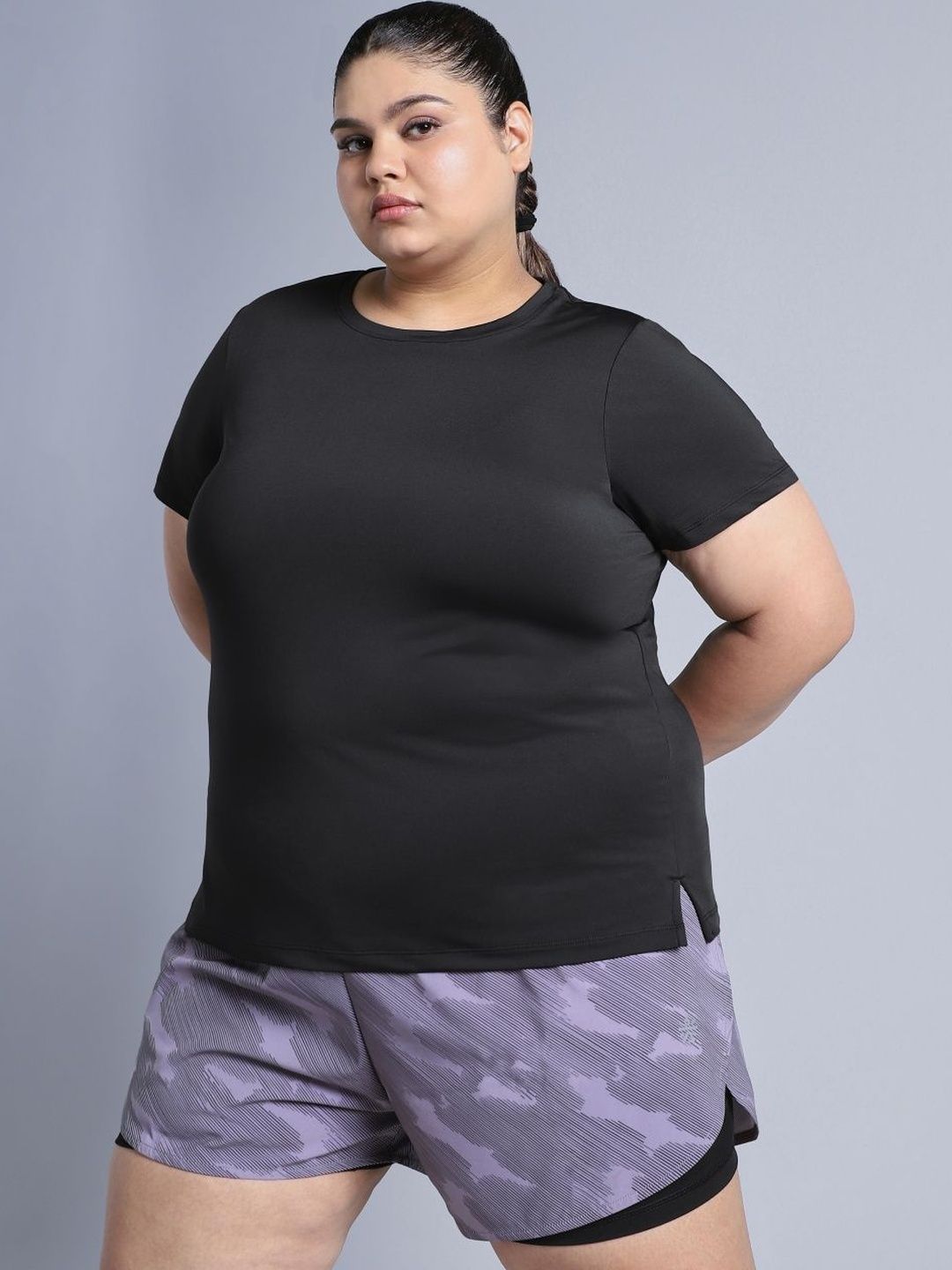CULT Women's Black Plus Size Back Vent Training Tee-picture-38