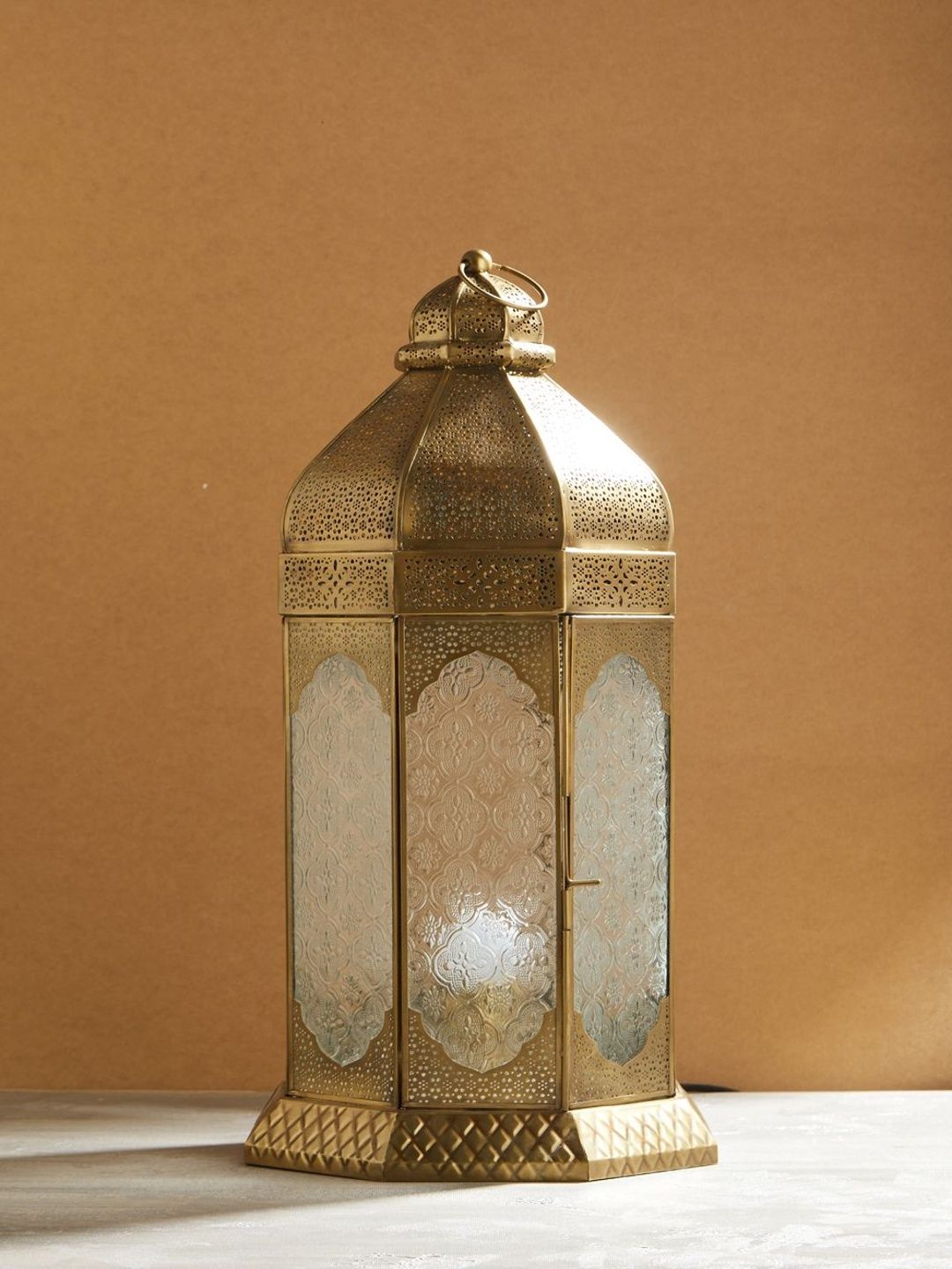 Fabindia Gold-Toned Textured Metal Abstract Shaped Table Lamp-picture-30