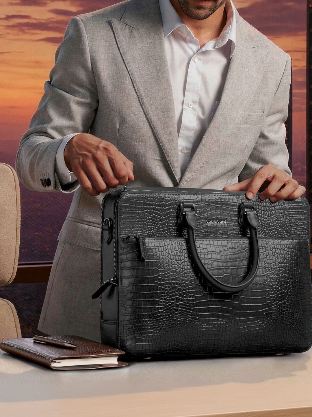 Lapis Bard Men Textured Leather Laptop Bag-picture-24