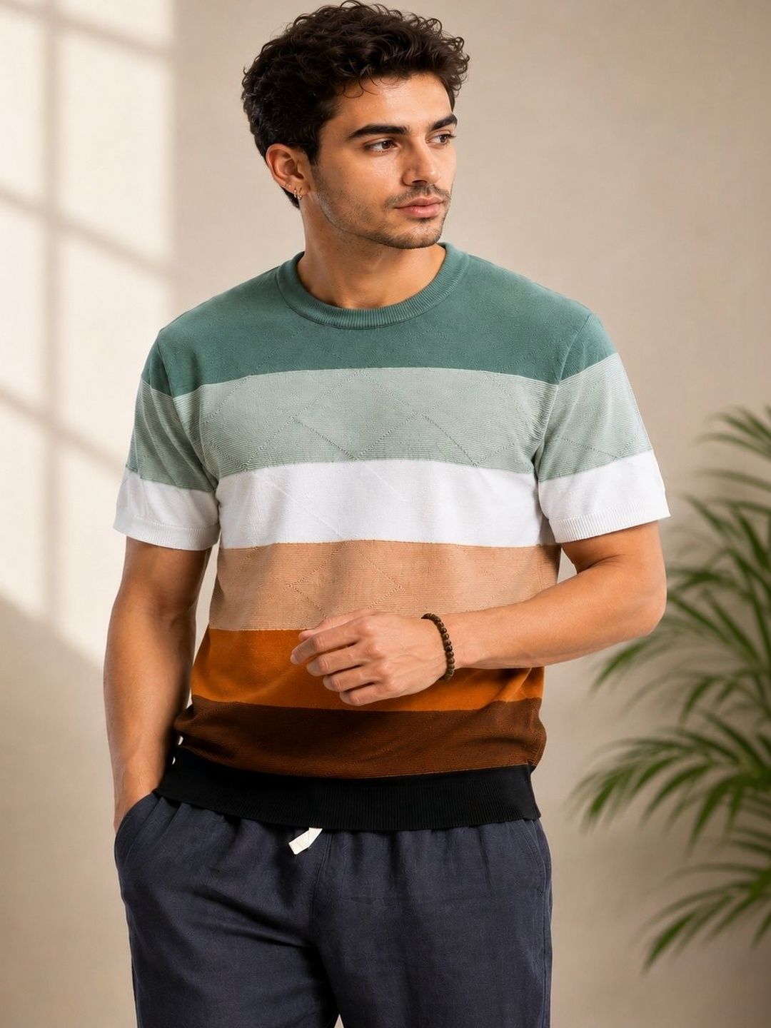 Araavi Men Colourblocked T-shirt-picture-17