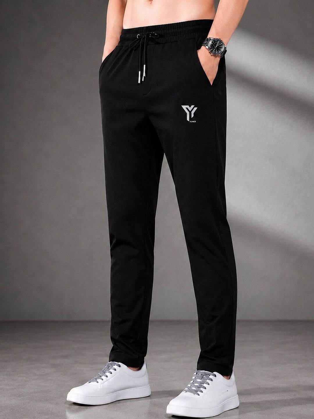YUNEK Men Regular Fit Brand Logo Rapid-Dry Training Joggers-picture-25