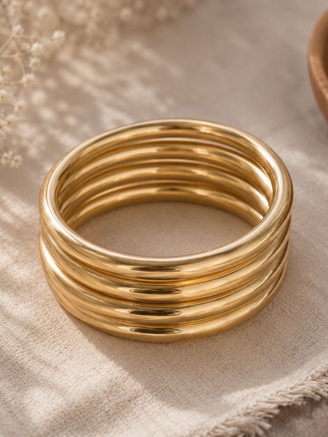 THE GLAM POUCH Set of 4 Gold-Plated Bangles-picture-12