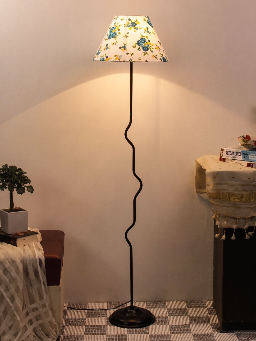 Myntra Elegant Homes White & Black Printed Iron Frustum Shape Floor Lamp-image-21