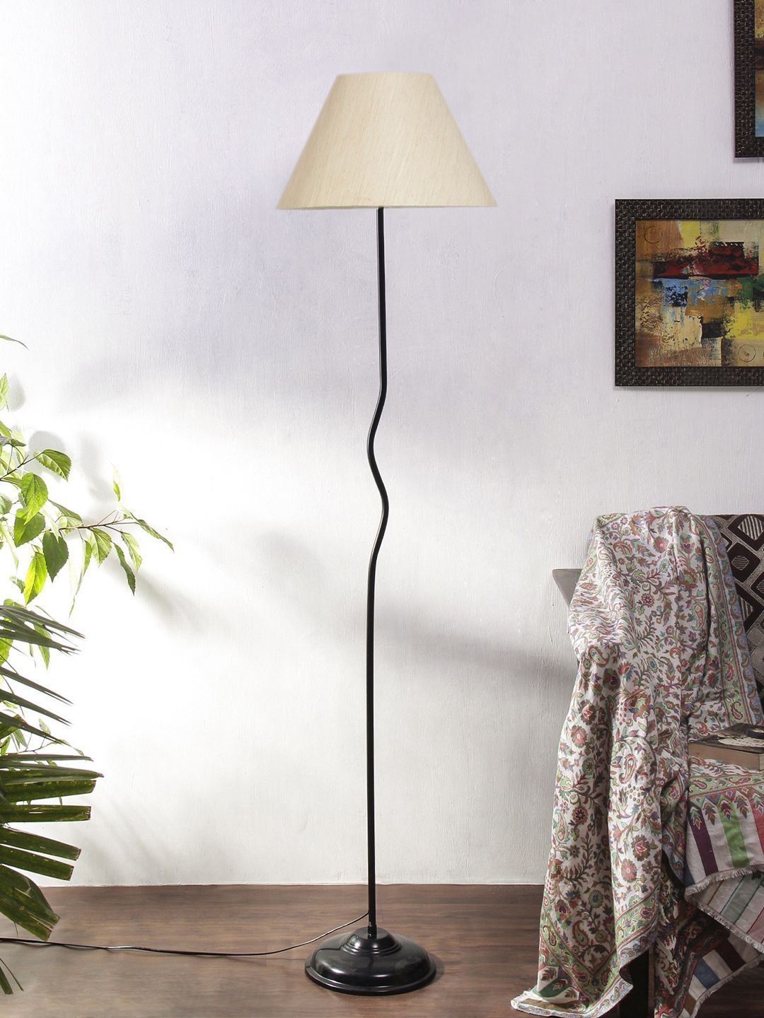 Myntra Elegant Homes Off White & Black Metal Frustum Shaped Zig Zag Floor Lamps-image-24