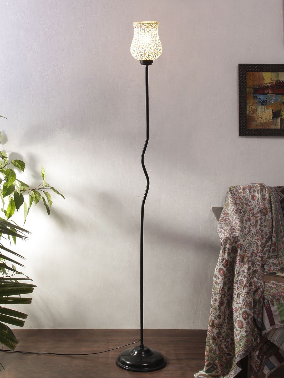 Myntra Elegant Homes White & Black Metal Abstract Shaped Zig Zag Floor Lamps-image-30