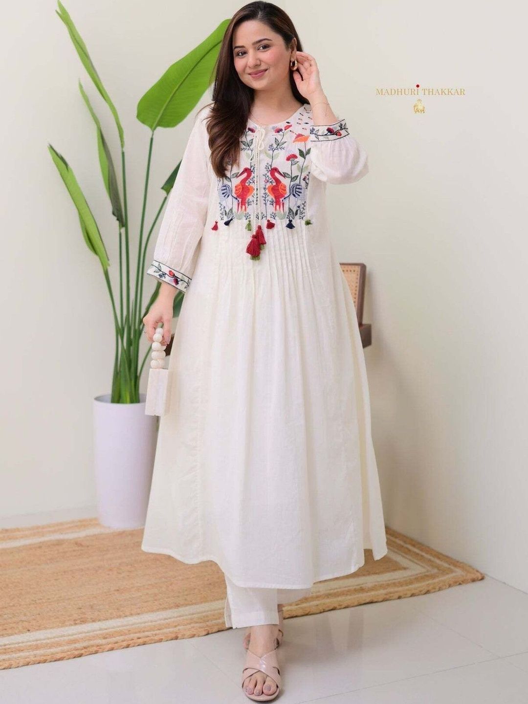 Sangria Women Ethnic Motifs Embroidered Empire Thread Work Pure Cotton Kurta with Trousers-picture-30