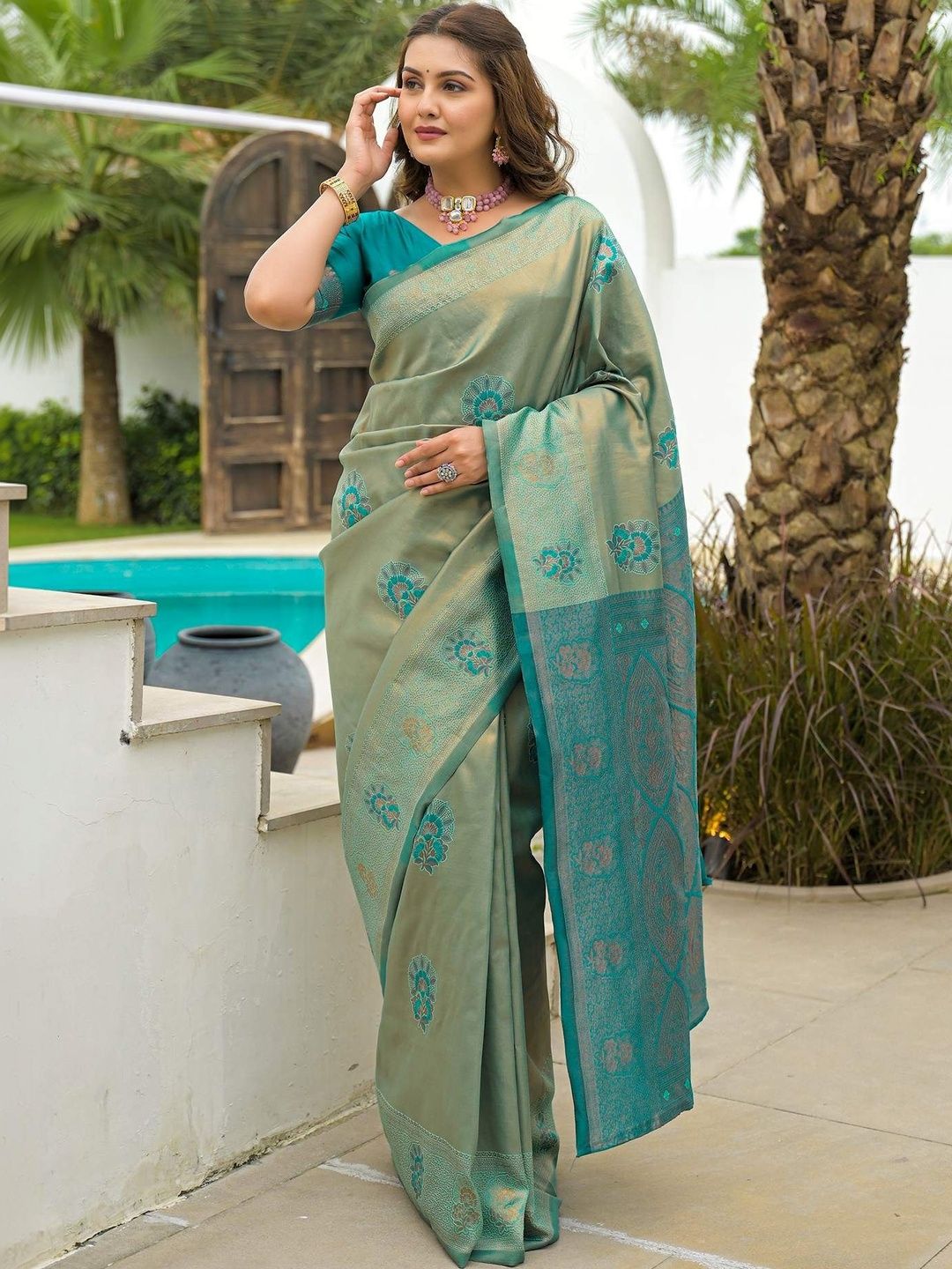 HERE&NOW Woven Design Zari Silk Blend Fusion Banarasi Saree-picture-27