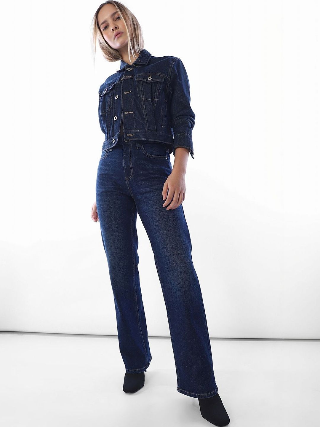 ONLY Women Straight Fit High-Rise Light Fade Stretchable Jeans-picture-39