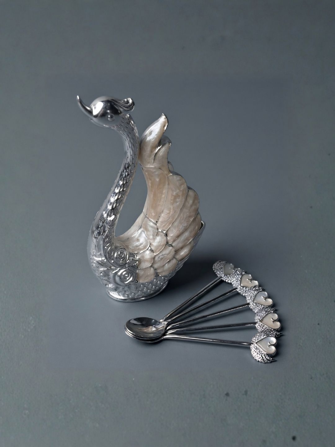 THE HOME CO. Set Of 6 Peach Metal Swan Holder With Spoons-picture-37