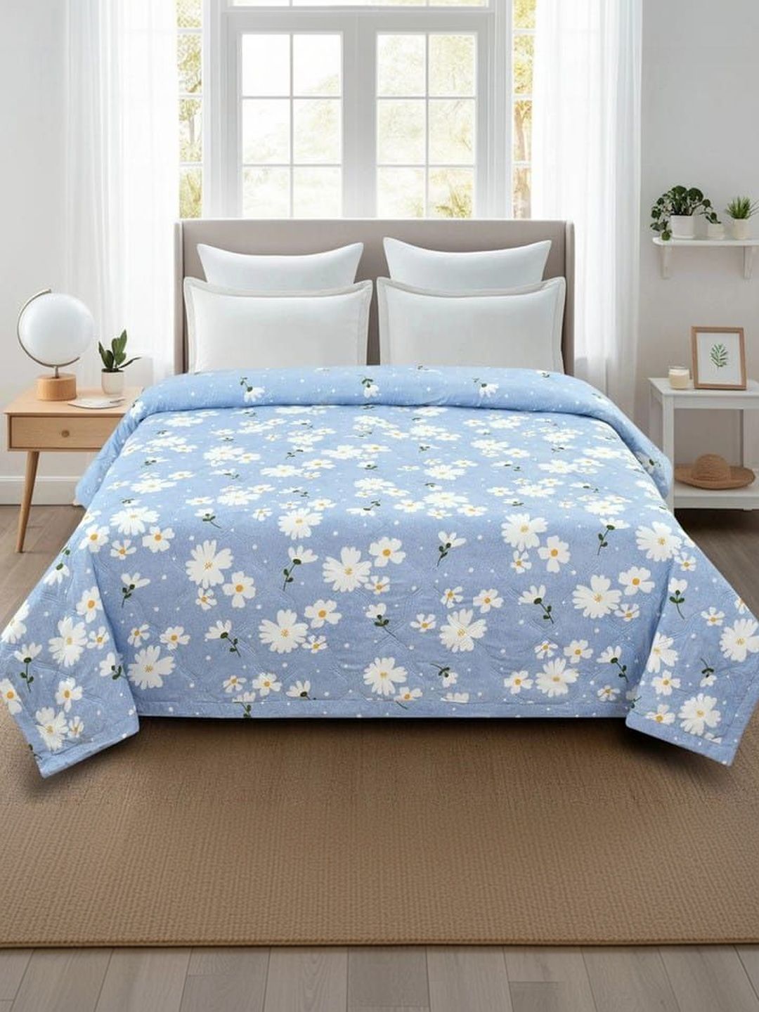 Doristyle Blue Floral AC Room 210 GSM Quilt-image-8
