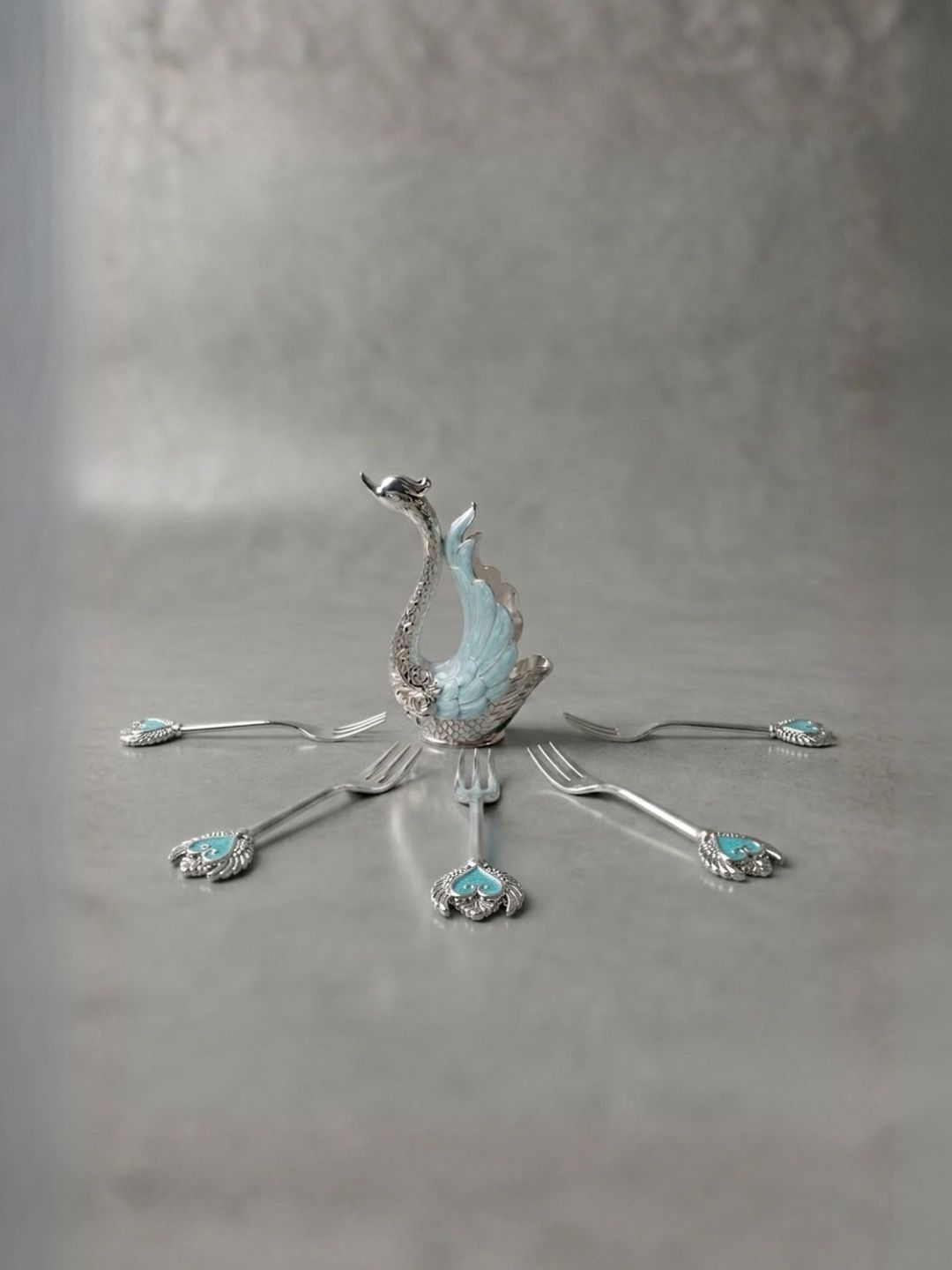 THE HOME CO. Set Of 6 Blue Metal Swan Holder With Forks-picture-35