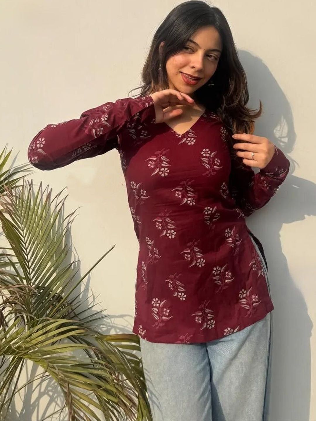 SANGOURI Floral Printed V-Neck Pure Cotton Kurti-picture-11