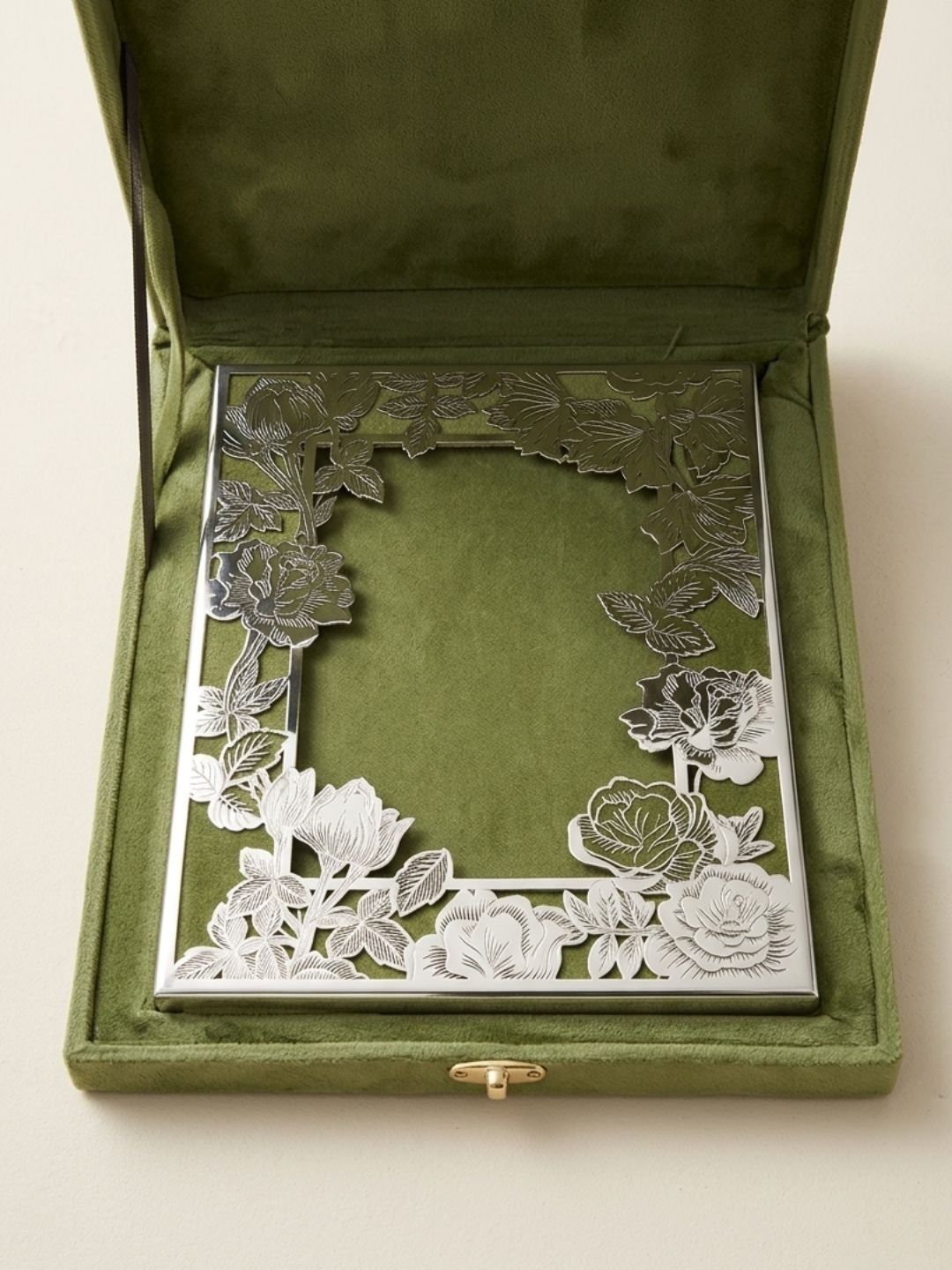 THE HOME CO. Silver Plated Gulab Baugh Rose Garden Photo Frame with Green Velvet Box-picture-32