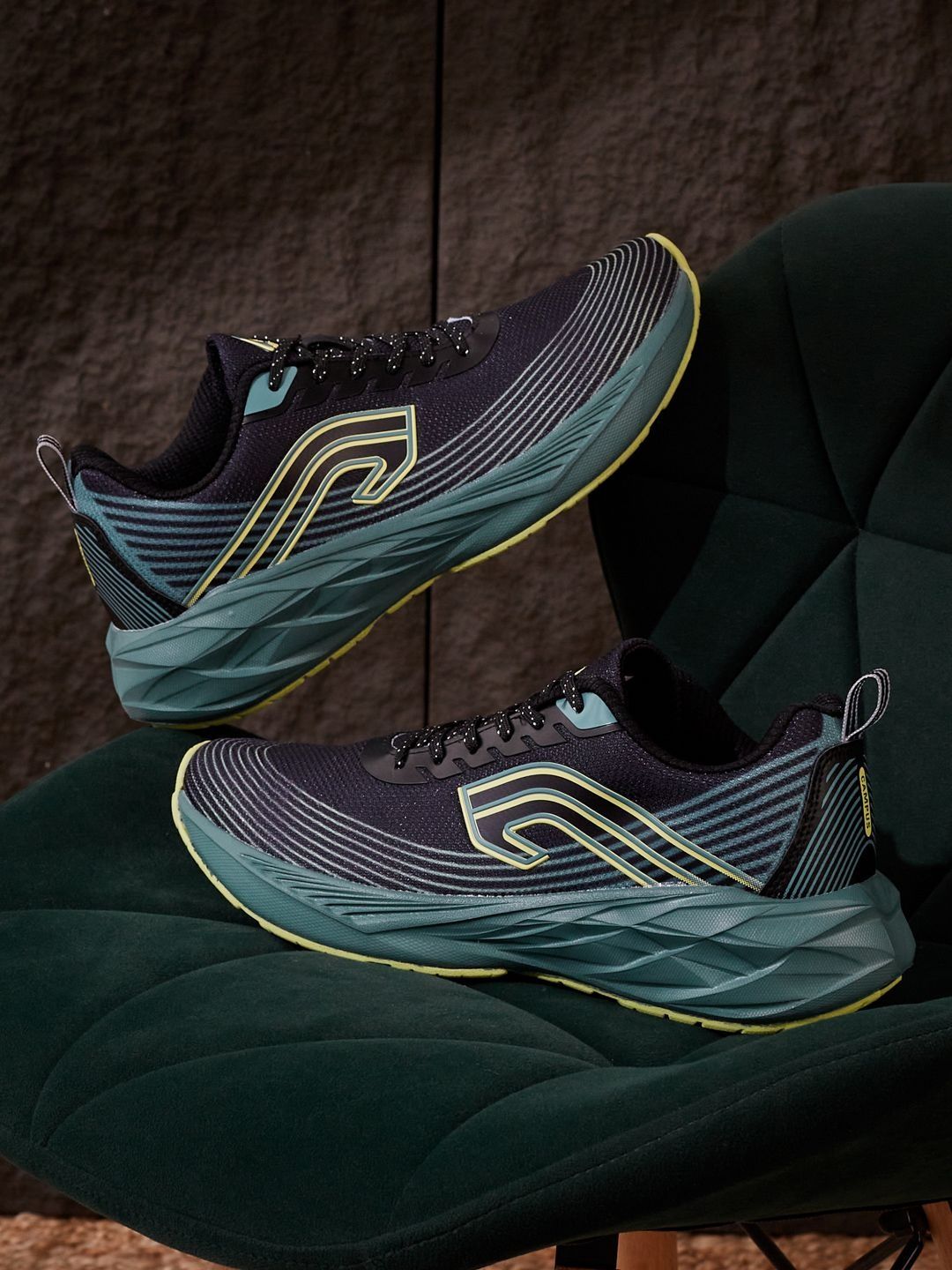 Campus Men Mesh Running Non-Marking Shoes-picture-53