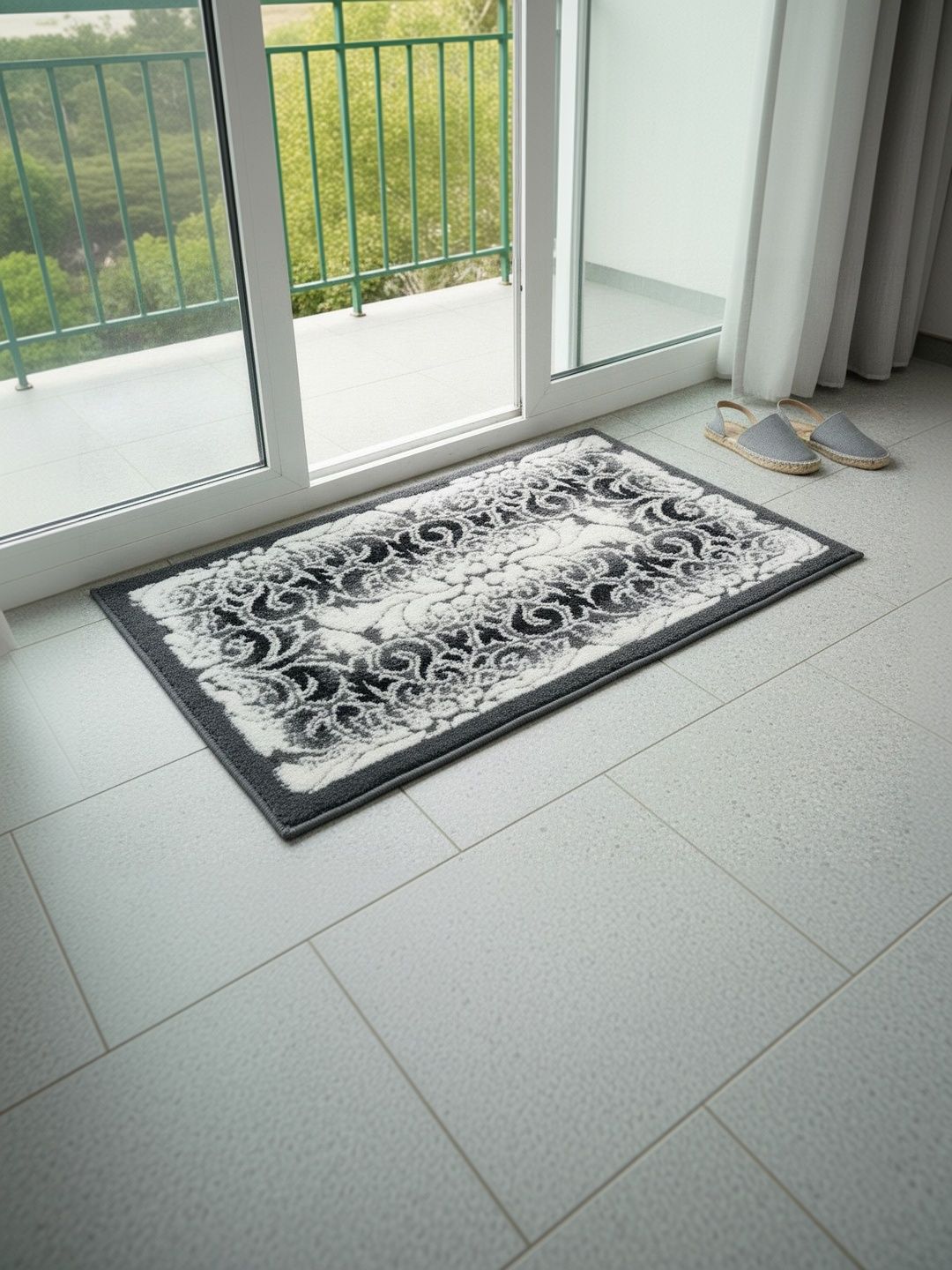Themes Furnishings & Decor Grey & White Printed Doormats-image-3