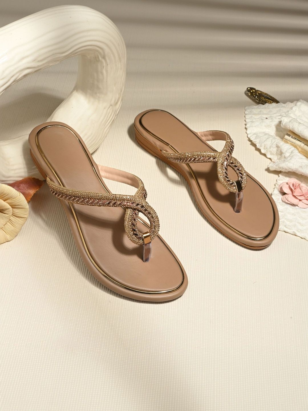 CORSICA Women Embellished Party One Toe Flats-image-48