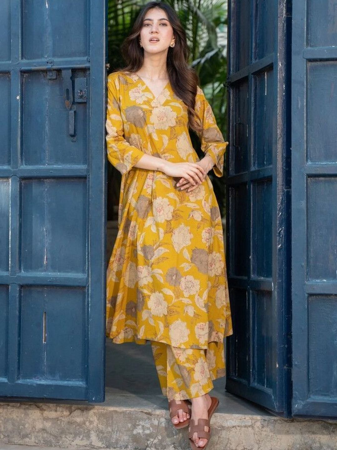 YANDZONE Women Floral Printed Regular Kurta with Palazzos-picture-16