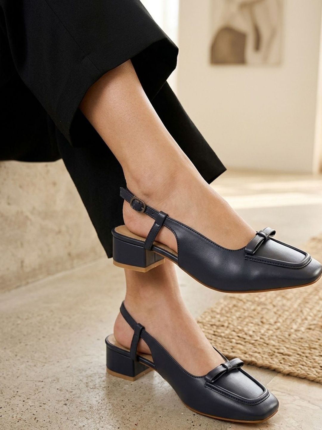 Carlton London Party Block Pumps with Bows-picture-51