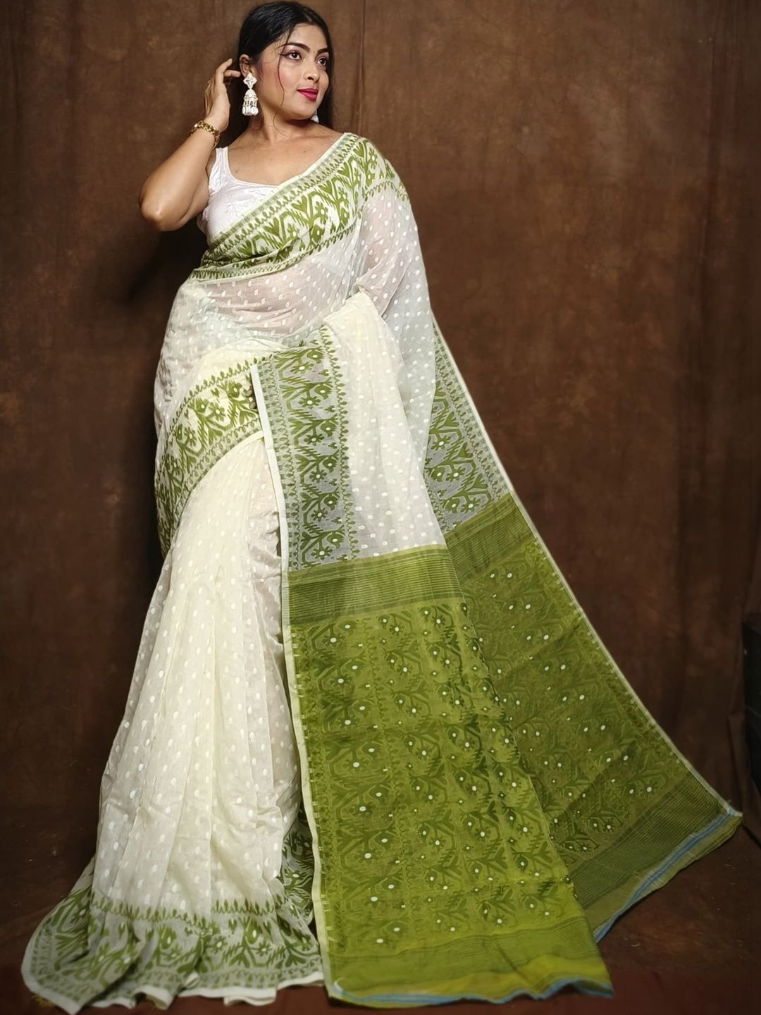Bong ButiQ Embroidered Jamdani Saree-picture-38