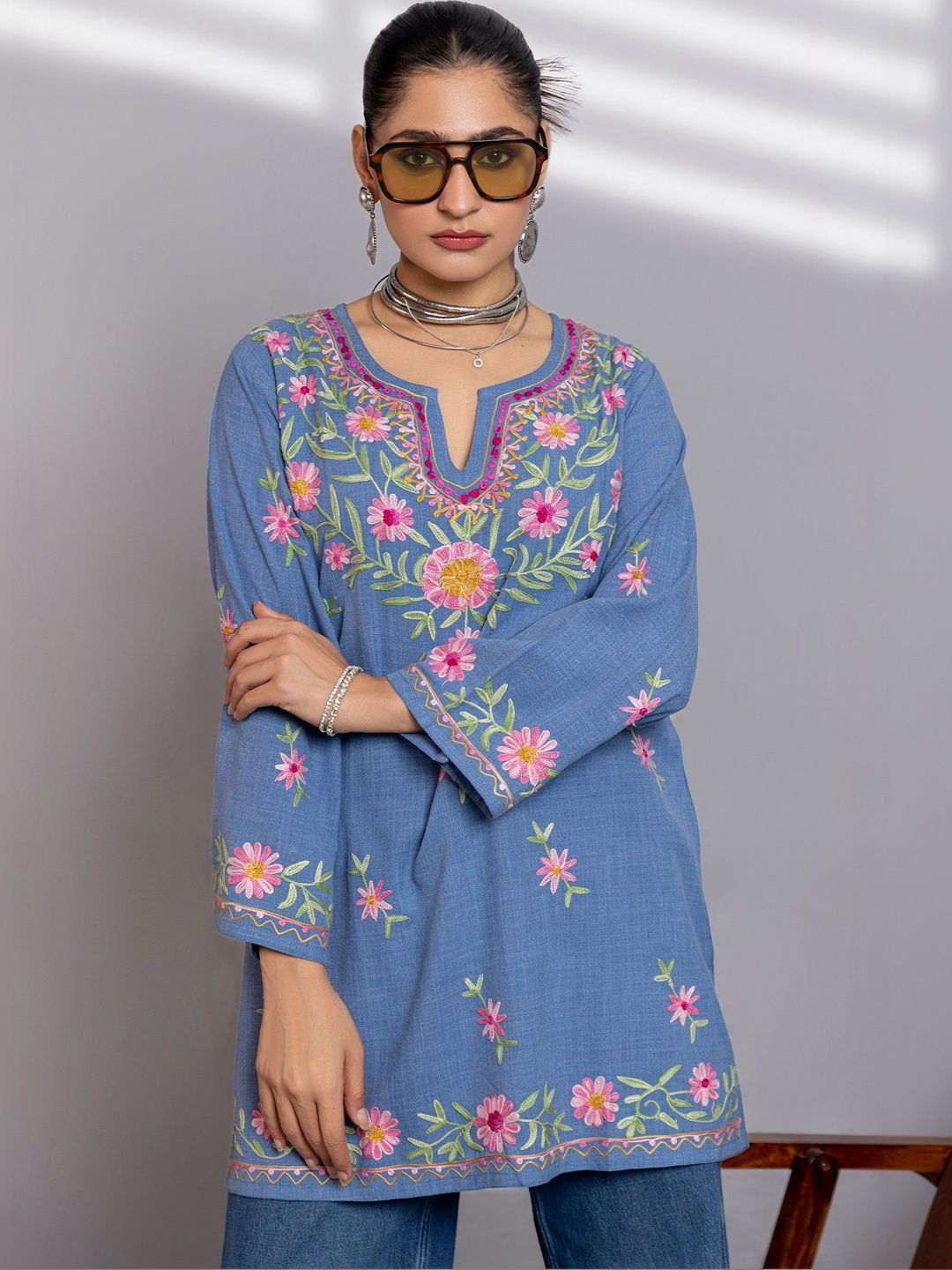 HOUSE OF KARI Women Floral Embroidered Thread Work Indie Florals Jacquard Kurta-picture-15