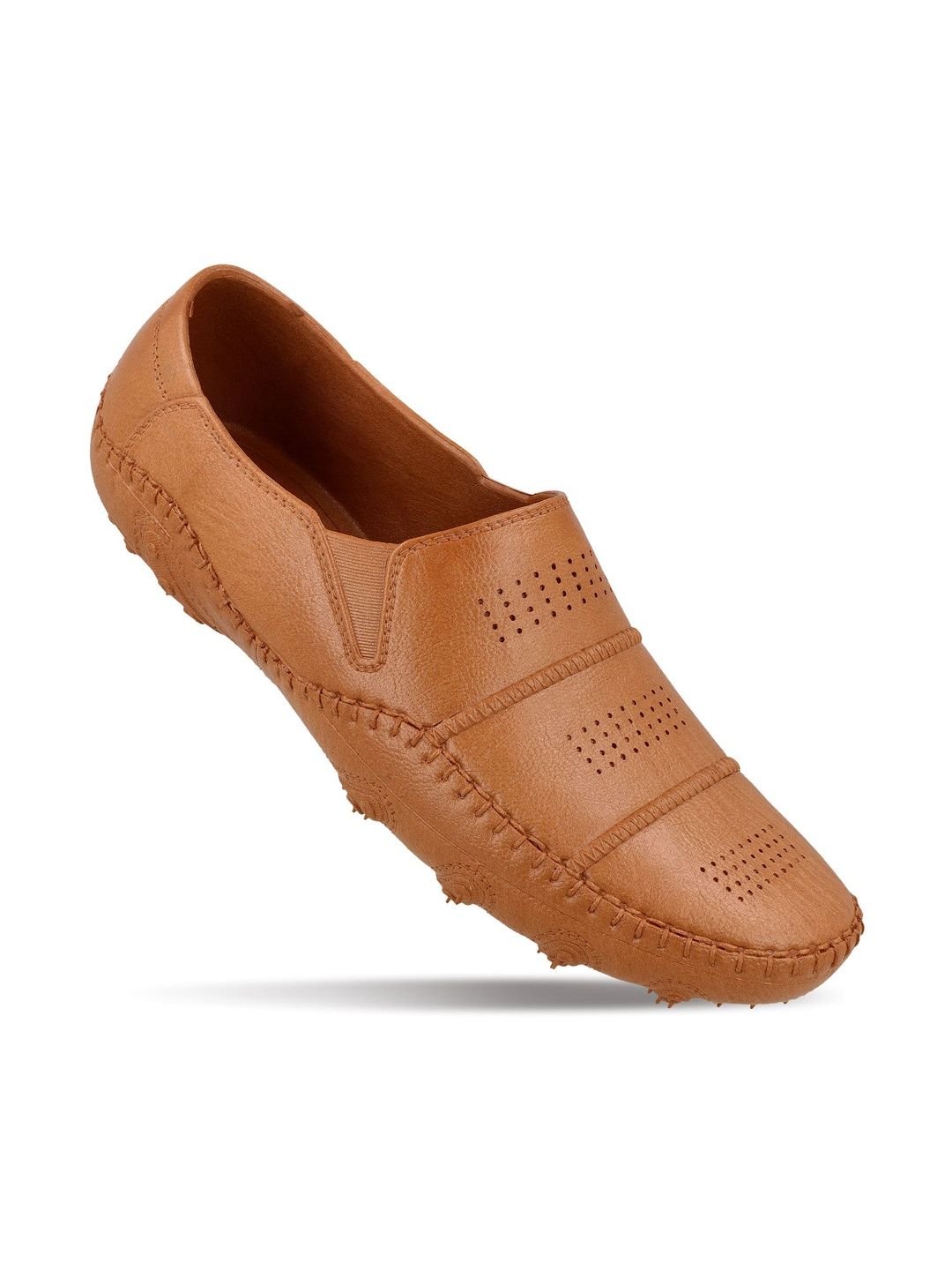 Walkaroo Men Textured Formal Loafers-image-41
