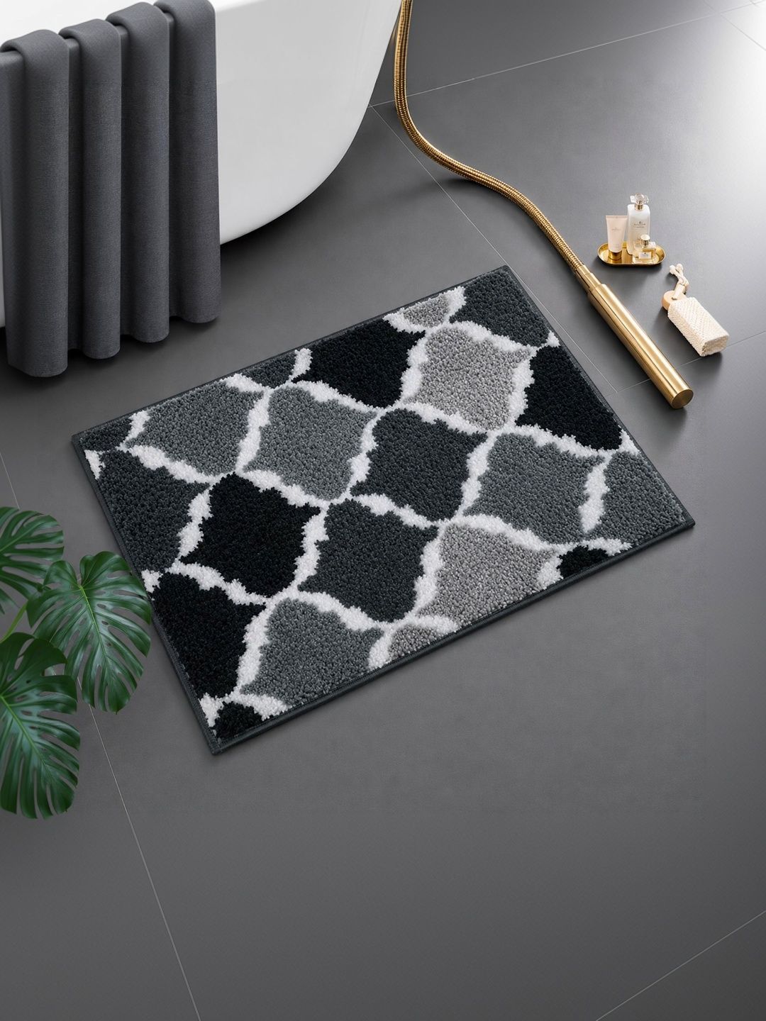 DECOVIA Grey & White Geometric Pattern 2000 GSM Anti-Skid Bath Rug-image-45