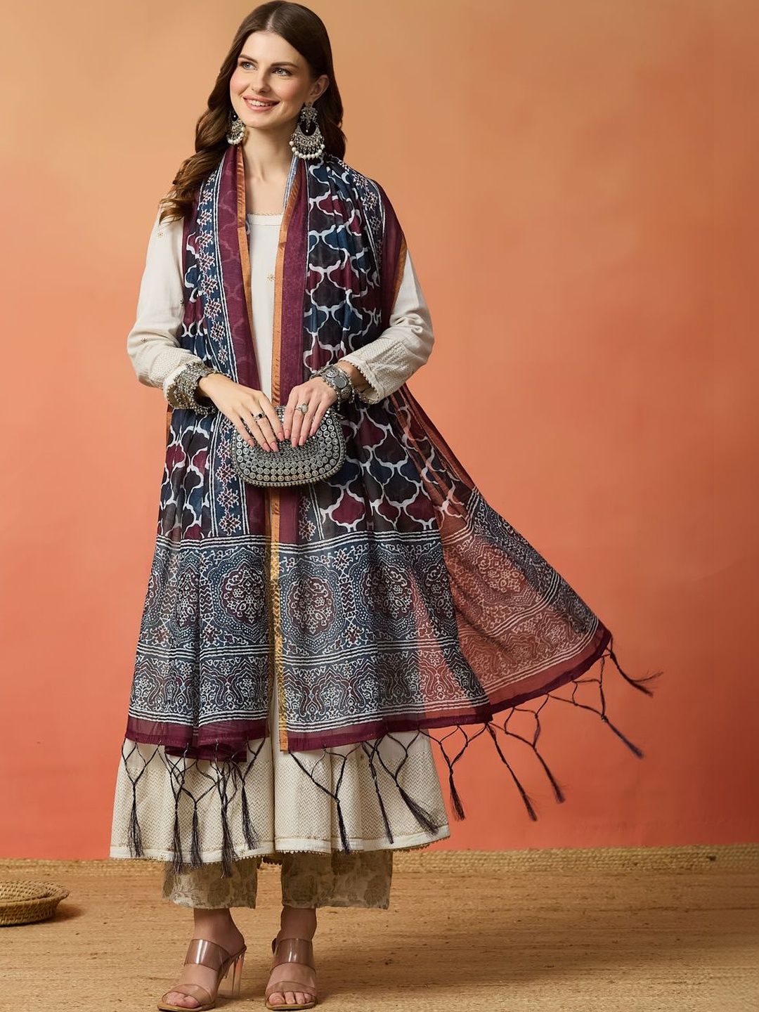 AKSHADEEP Ethnic Motifs Printed Linen Dupatta-picture-54