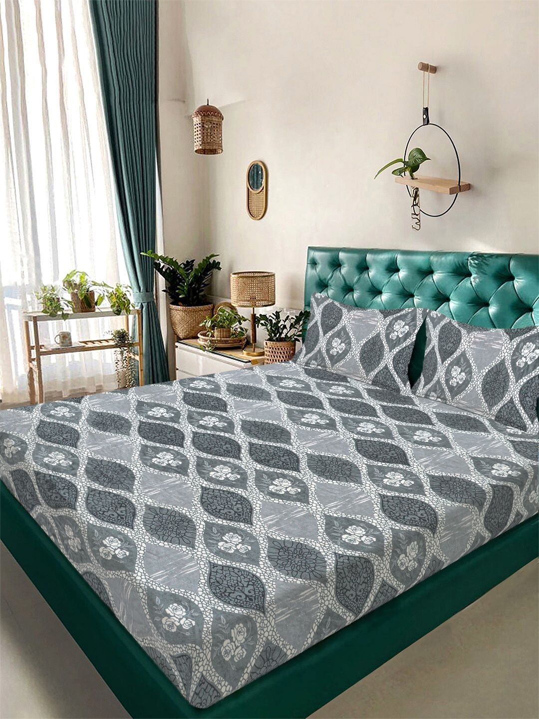 Myntra Elegant Homes Grey & White Geometric 300 TC King Bedsheet with 2 Pillow Covers-image-42