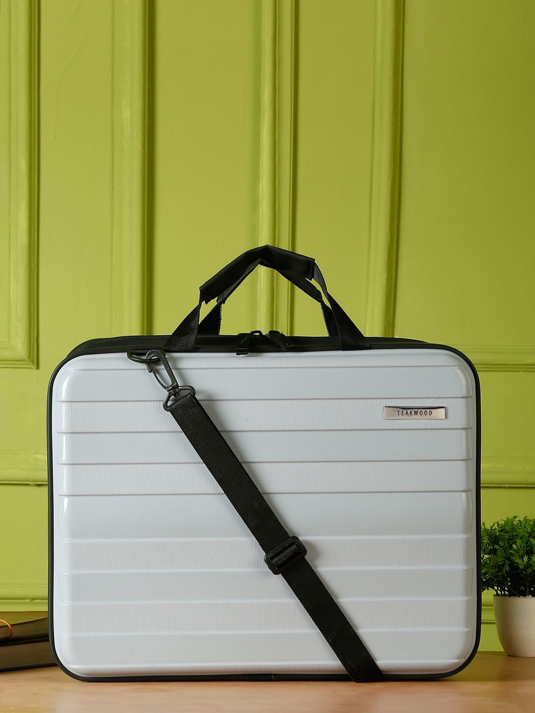Teakwood Leathers Unisex Laptop Bag-picture-21