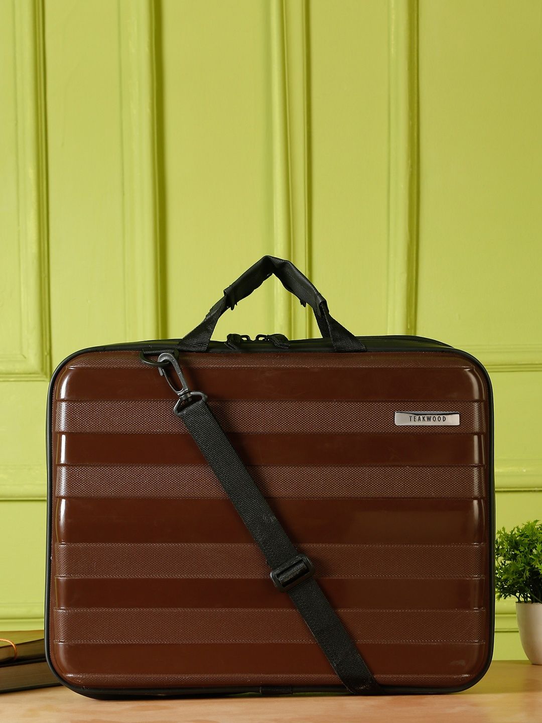 Teakwood Leathers Unisex Textured Laptop Bag-image-34