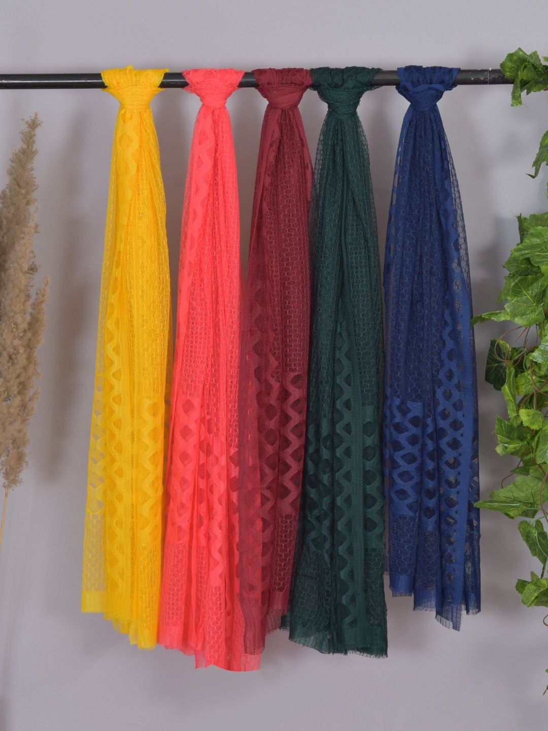 Kuhika Woven Design Dupatta-picture-19