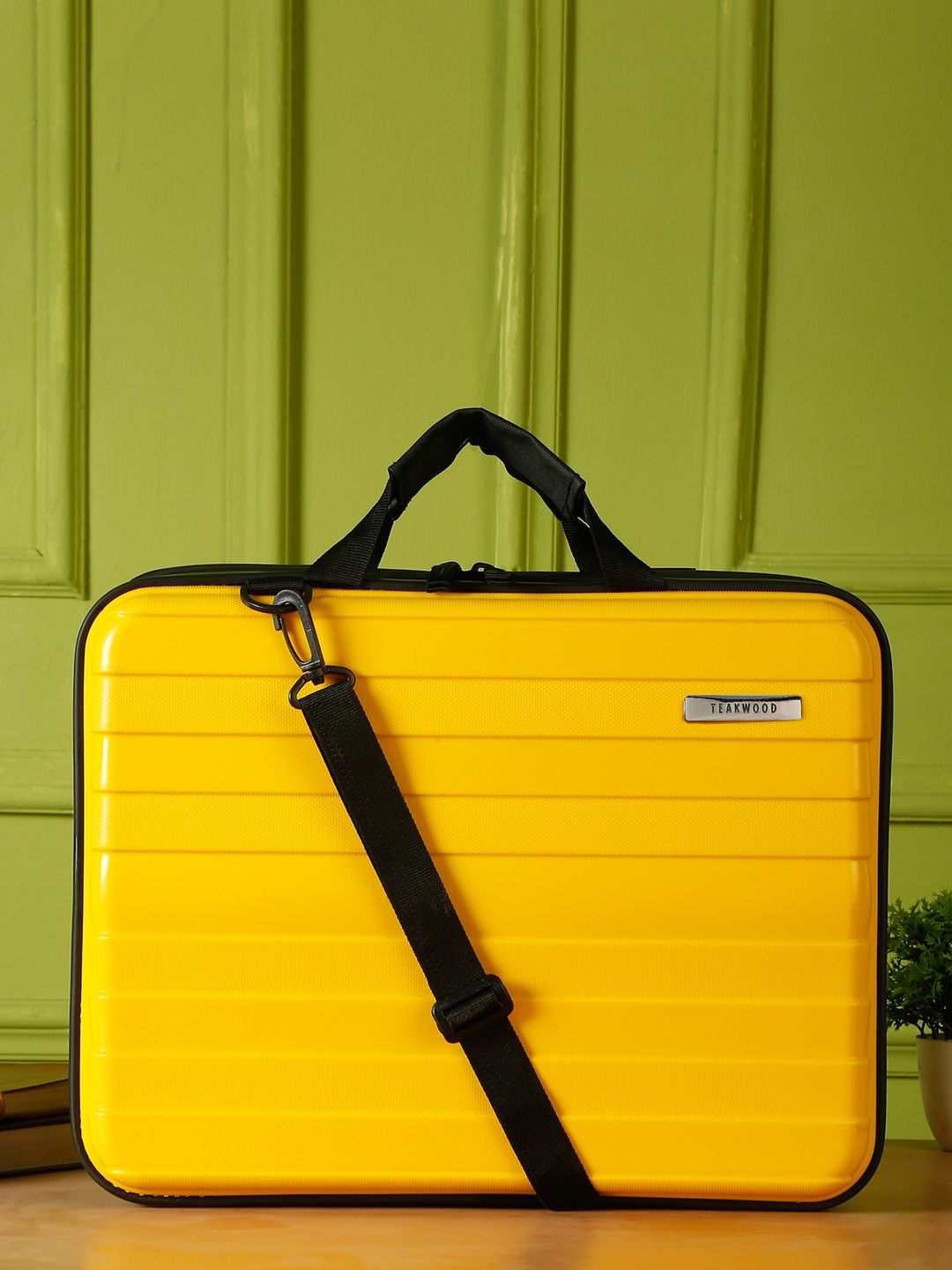 Teakwood Leathers Unisex Textured Laptop Bag-picture-28