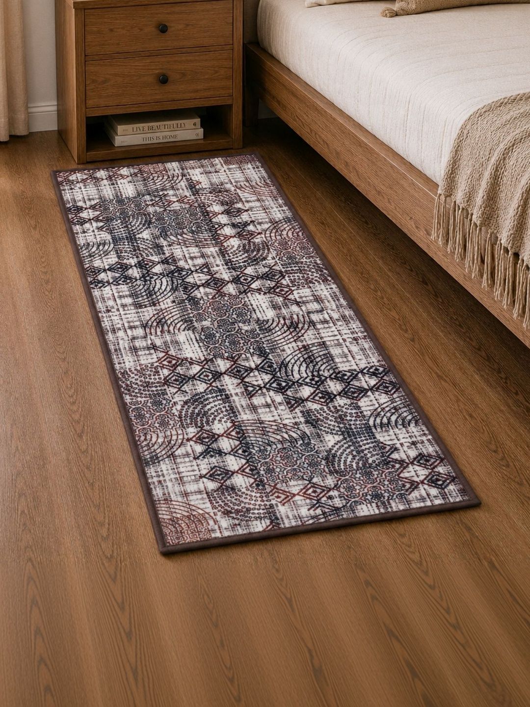 DECOVIA Maroon Geometric Anti-Skid Nylon Carpet-image-40