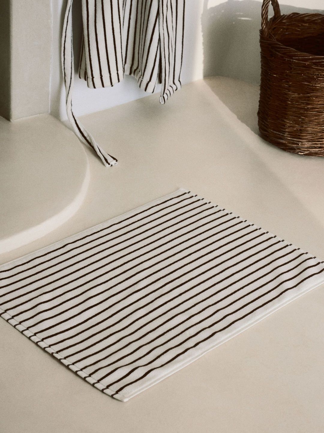 H&M Cotton Terry Bath Mat-picture-44